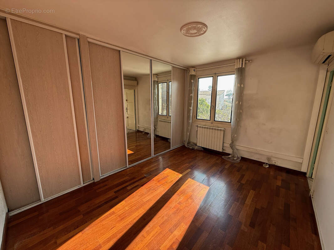 Maison à SAINT-LAURENT-DU-VAR