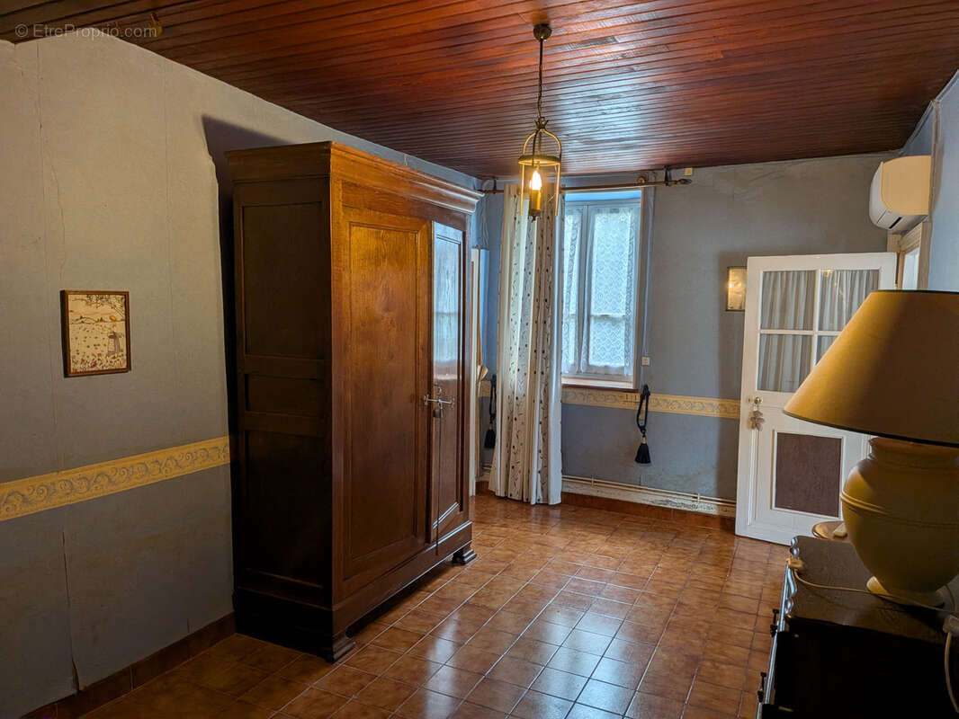 Maison à TINTURY
