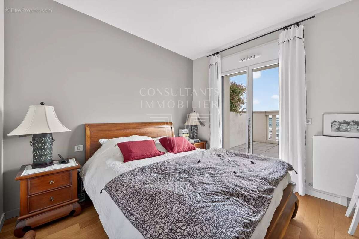 Appartement à LEVALLOIS-PERRET