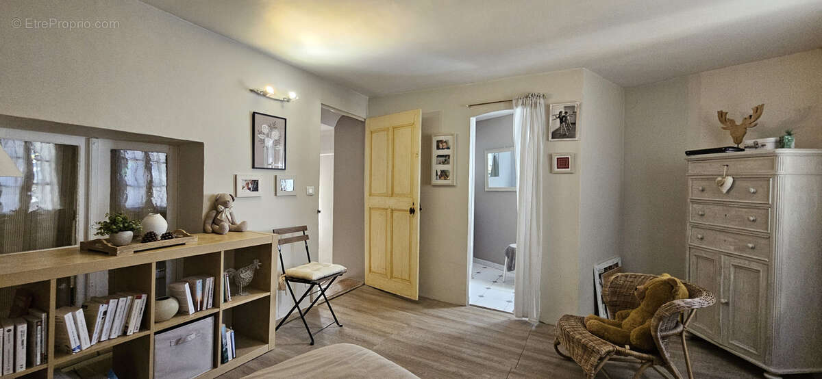 LAMBESC coup de cœur pour cette magnifique maison de village de 140 m2 avec terrasse - photo 17