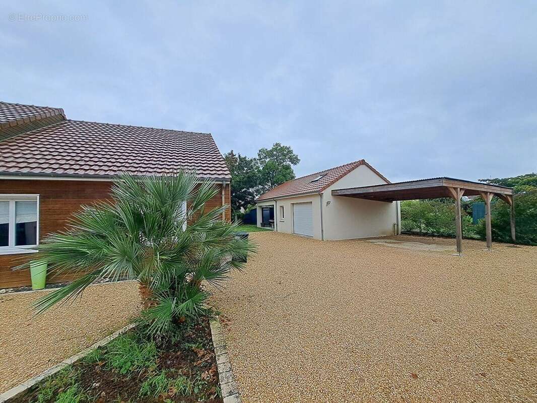 Maison à CHATELLERAULT