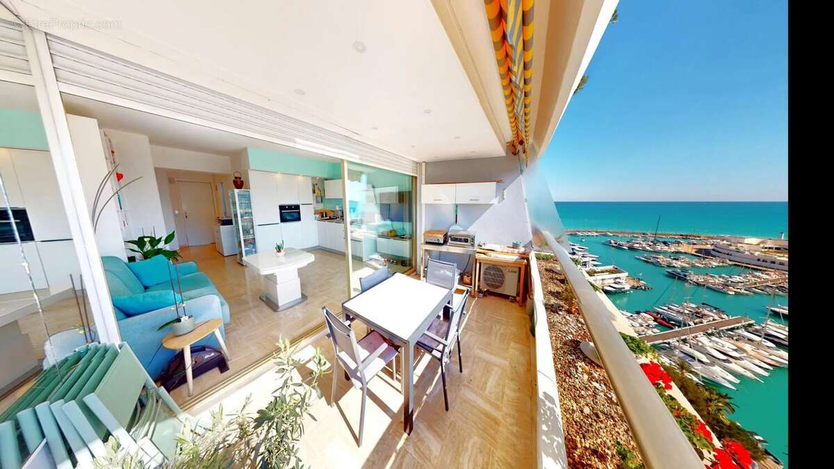 Appartement à VILLENEUVE-LOUBET