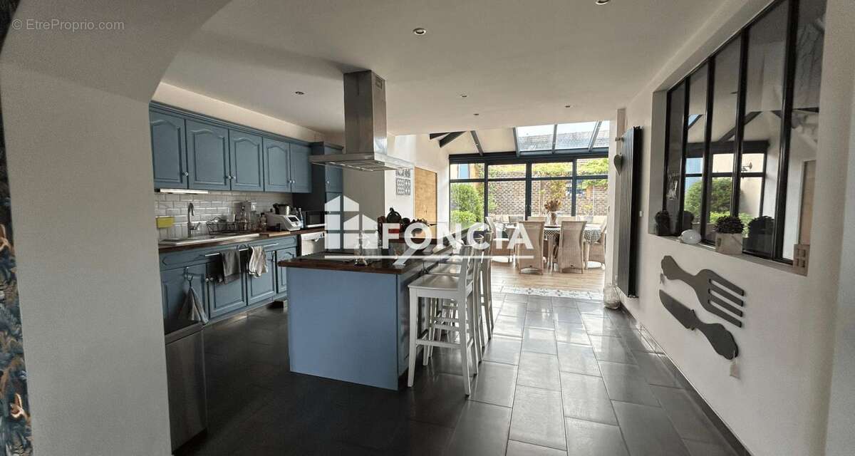 Maison à CHATEAUNEUF-EN-THYMERAIS