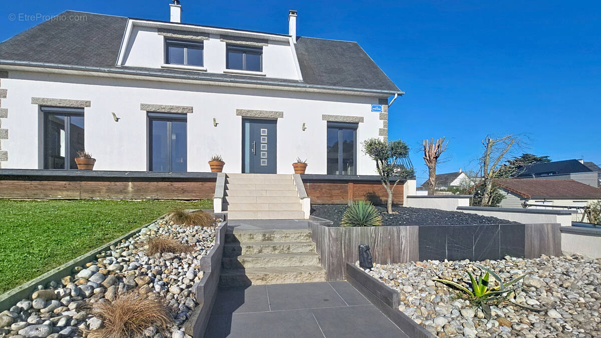 Maison à JULLOUVILLE
