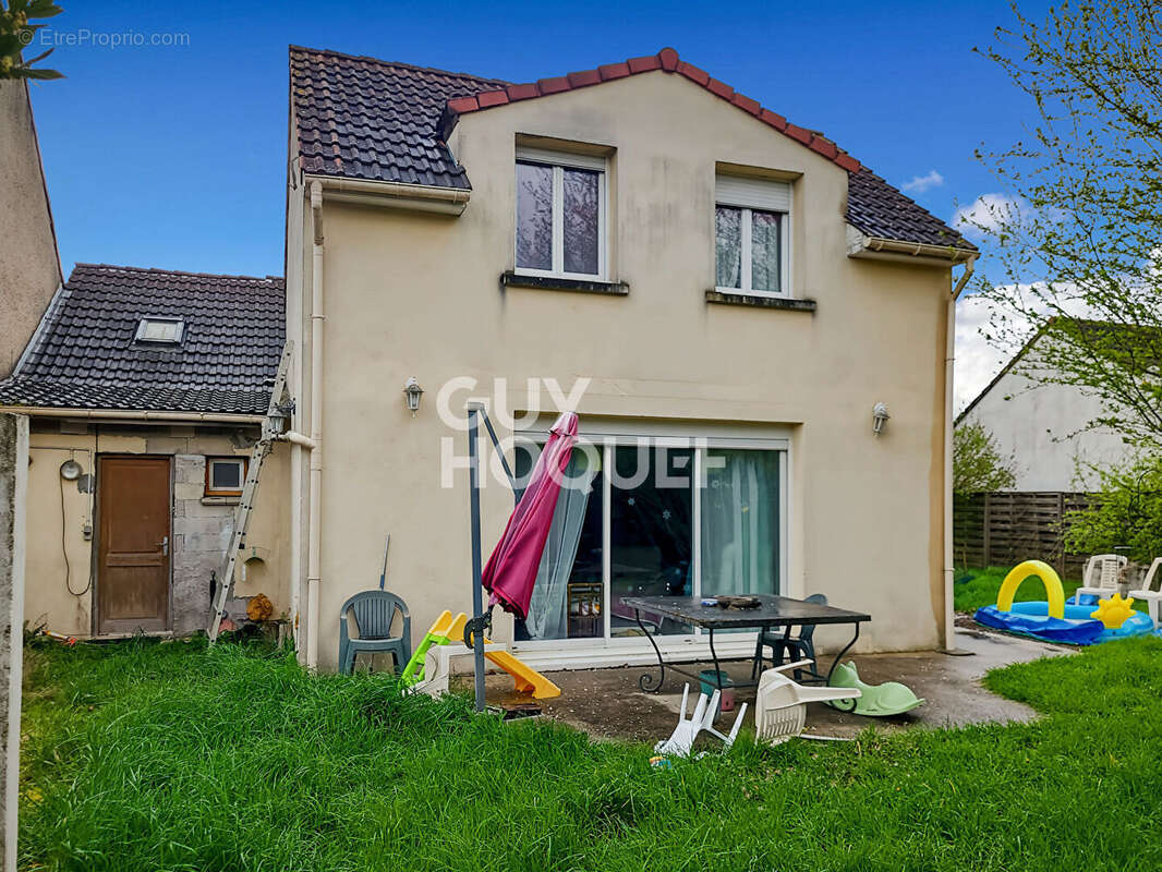 Maison à OZOIR-LA-FERRIERE