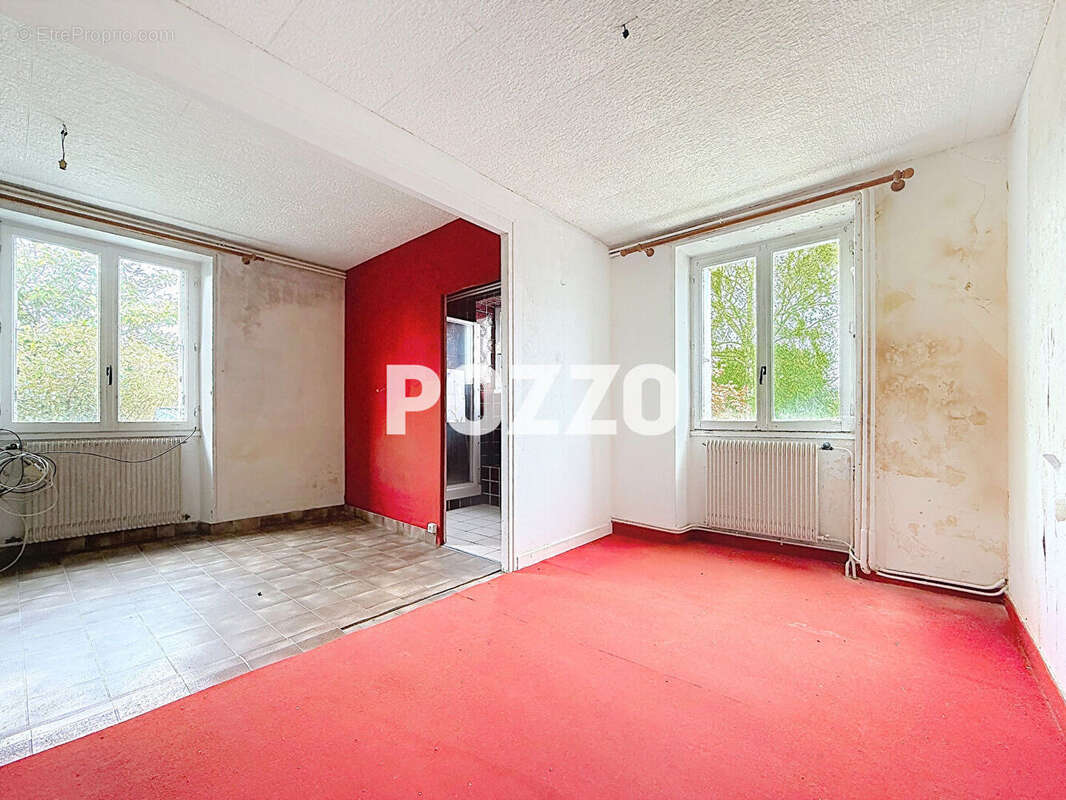 Maison à SAINT-SAUVEUR-LA-POMMERAYE