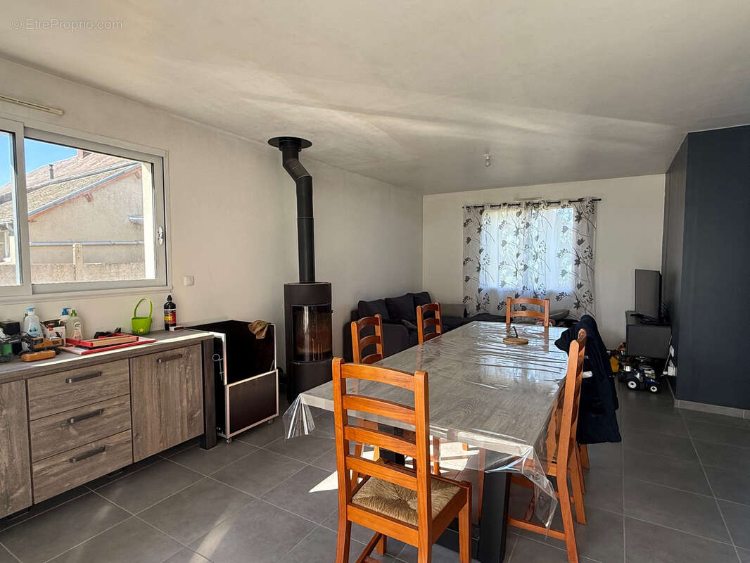Maison à POIX-DE-PICARDIE
