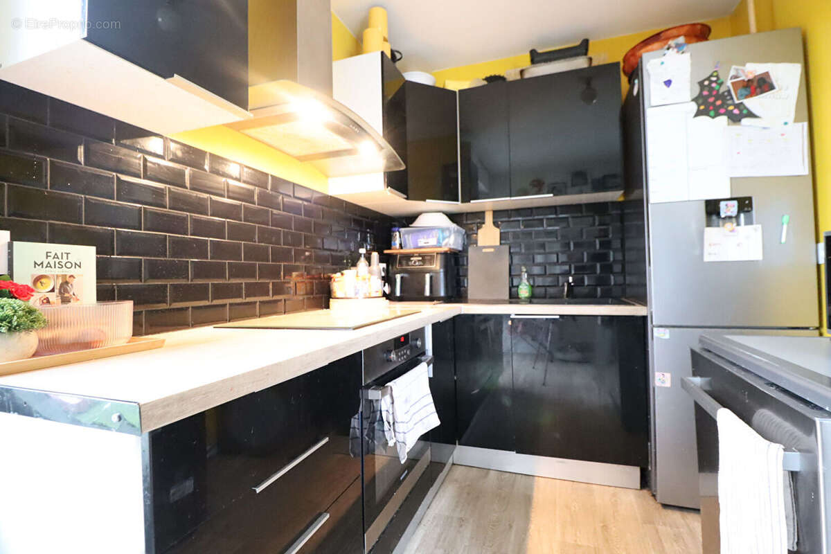 À vendre  4 pièces avec terrasse  dernier étage  saint-denis - photo 9