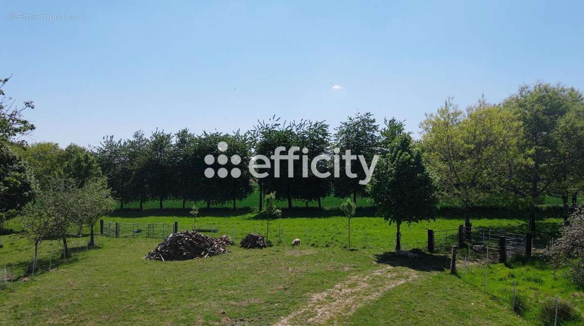 Maison à VAL-D&#039;IZE