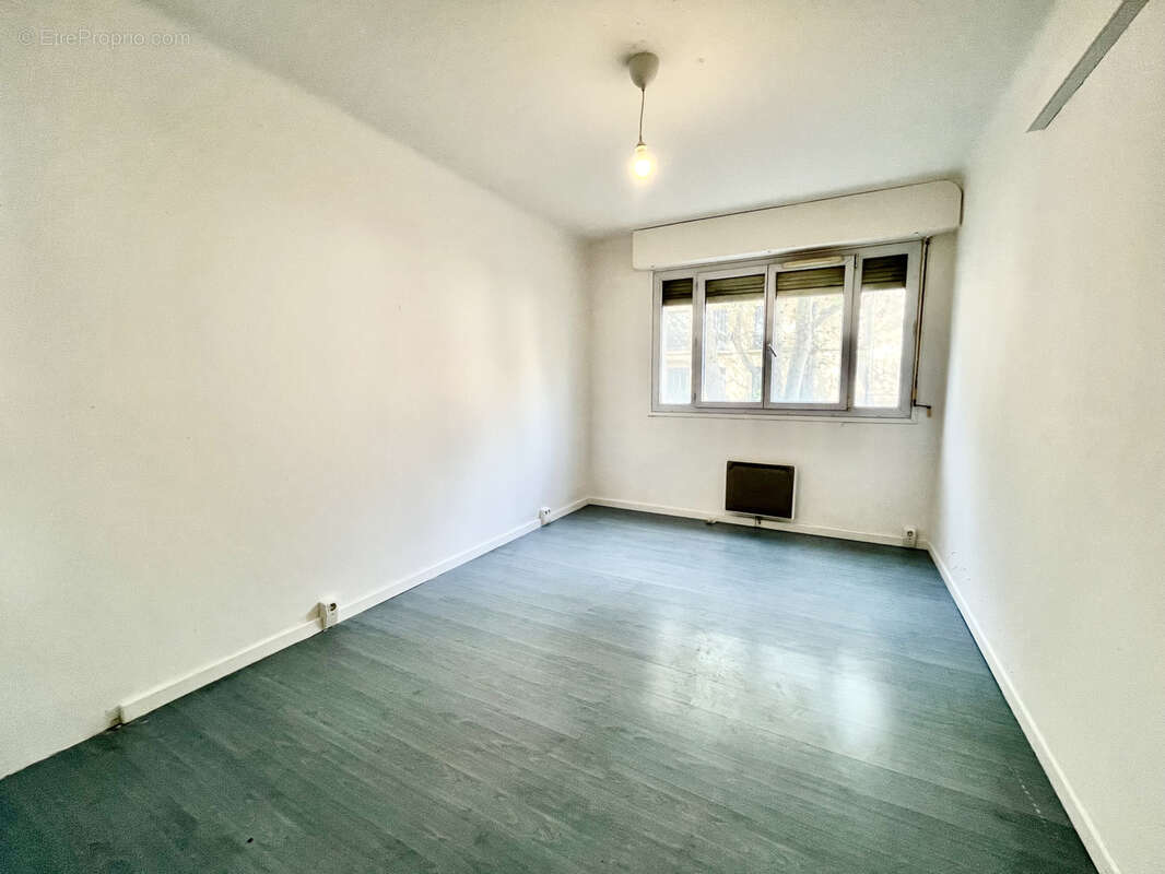 Appartement à MARSEILLE-5E