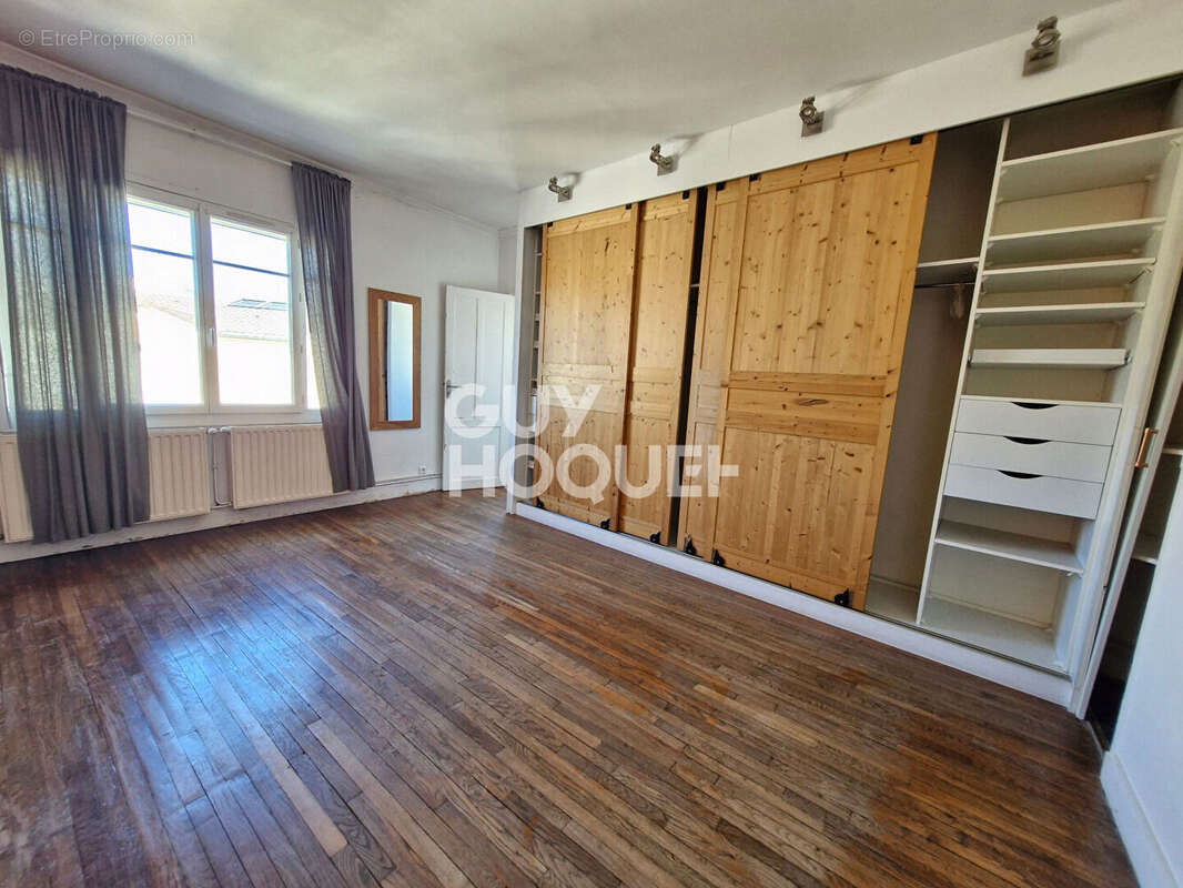 Appartement à FONTENAY-SOUS-BOIS