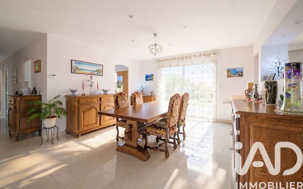 Photo 2 - Maison à TRANGE