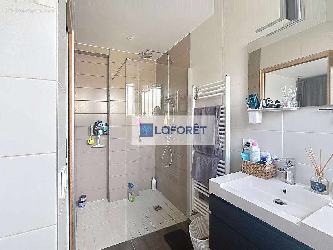 Maison à SARTROUVILLE