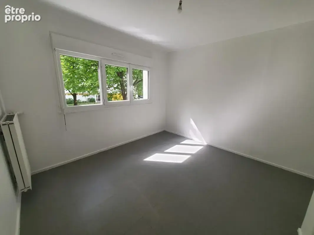 Beau T3 avec balcon, cave et stationnement extérieur - photo 7