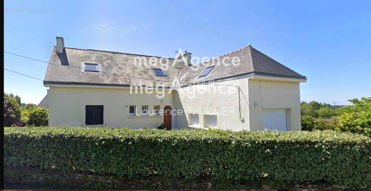 Maison à POULLAN-SUR-MER