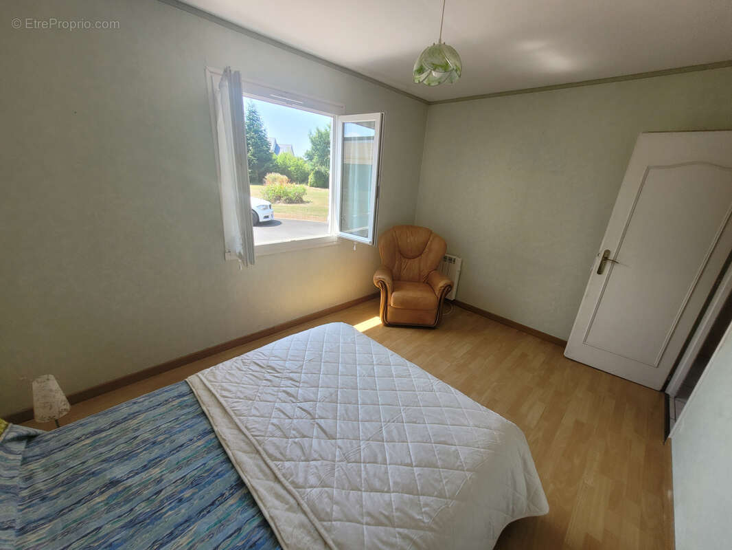 Maison de plain-pied, sur beau terrain arboré clos, sans vis à vis - photo 5