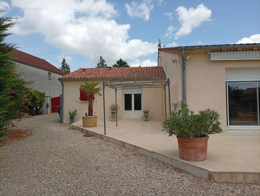 Photo 2 - Maison à SAINT-GERMAIN