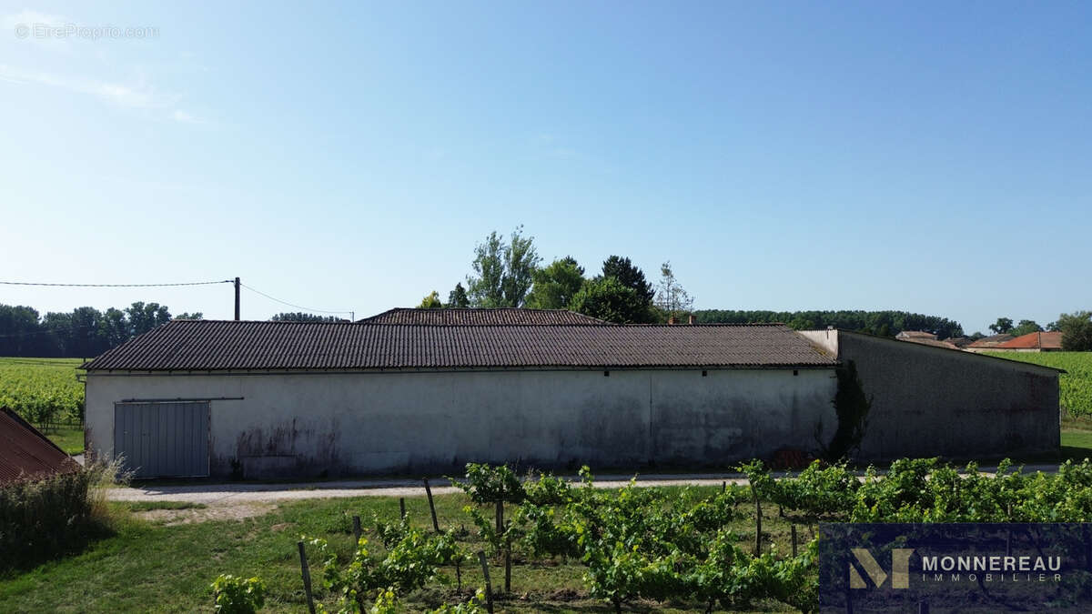 Maison de caractere avec vaste dependances - photo 29