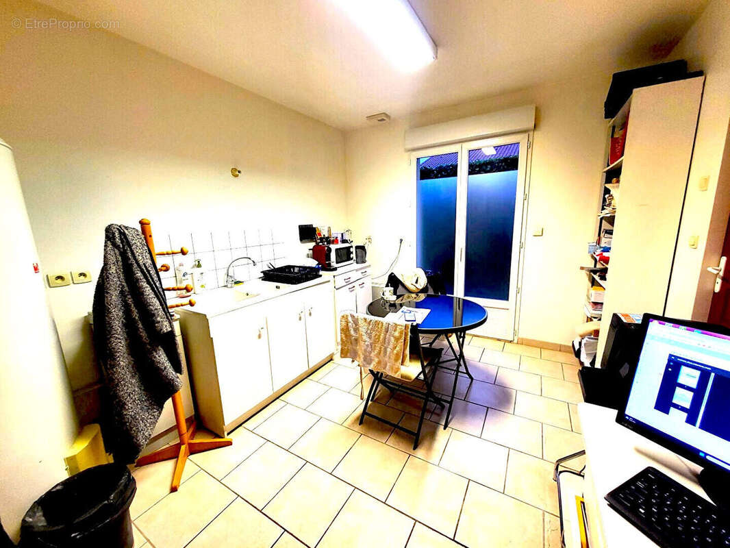 Commerce à DONNEMARIE-DONTILLY