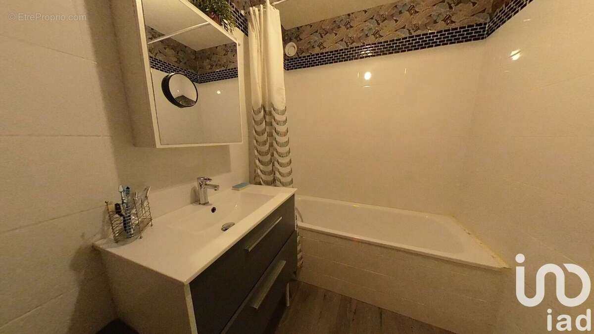 Photo 5 - Appartement à SAINT-ANDRE-LES-VERGERS