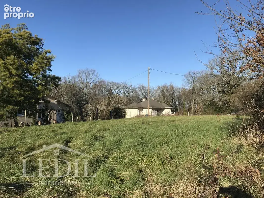 Terrain constructible 1 000 m² AUBIAC - photo 4