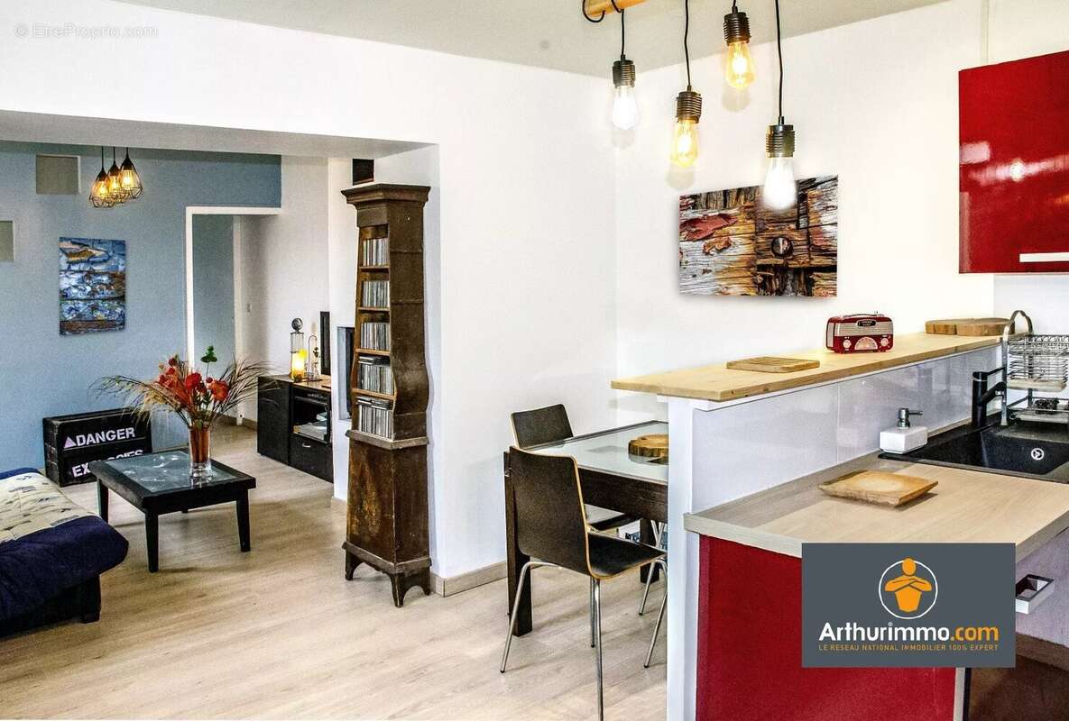 Maison à NEUFCHATEL-SUR-AISNE