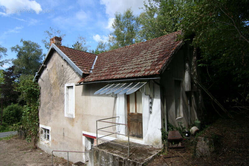 Maison à CHARBONNAT
