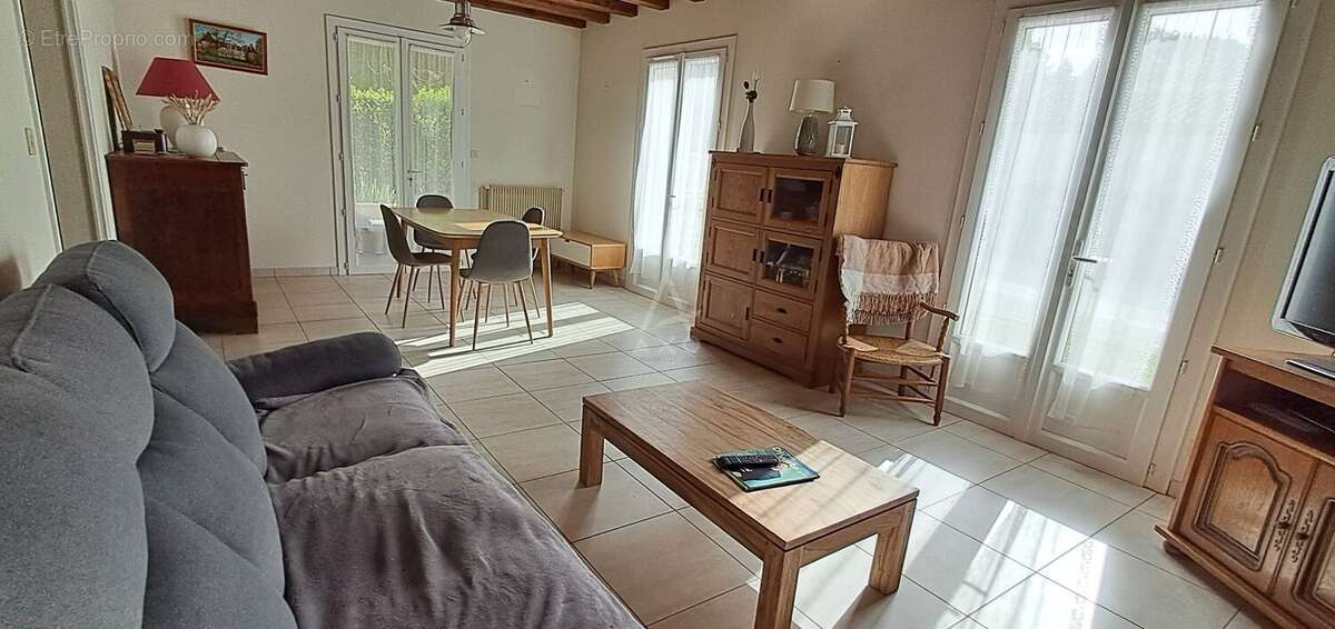 Maison 120 m² à Soyaux  - photo 4