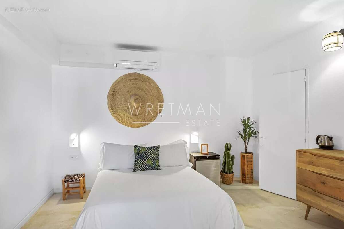 Maison à LES ISSAMBRES