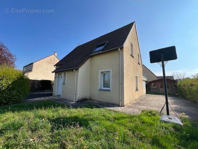 Maison à MEZIDON-CANON