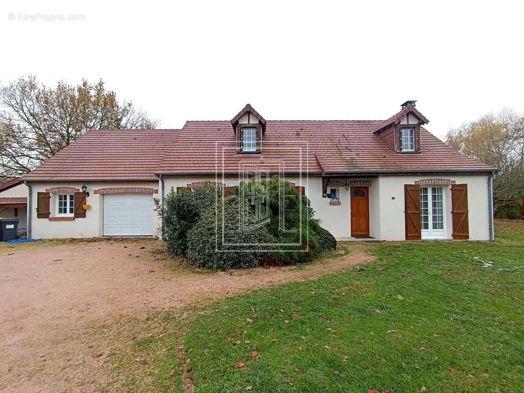 Maison à CHATRES-SUR-CHER