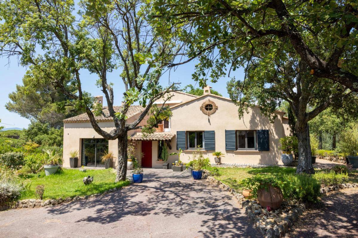 Photo Maison à Frejus au prix de 793 000€