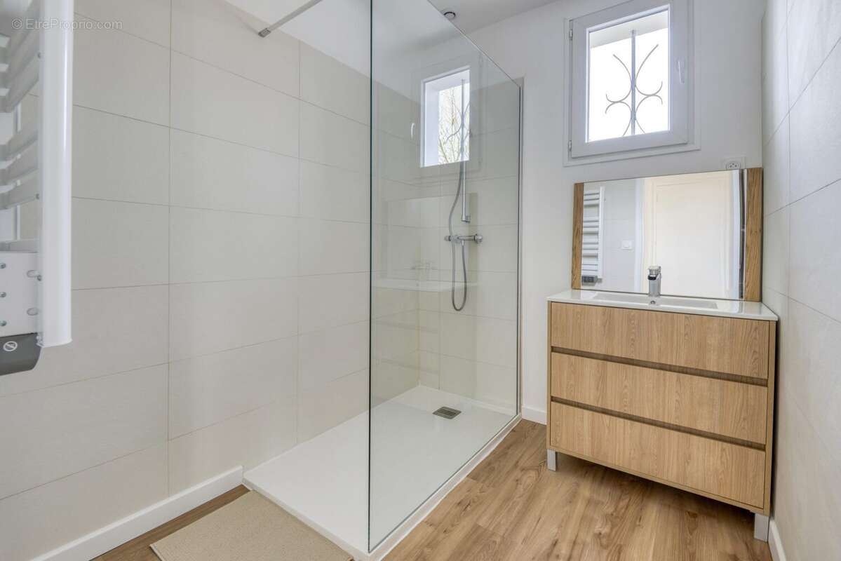 Maison à SAINT-SEBASTIEN-SUR-LOIRE