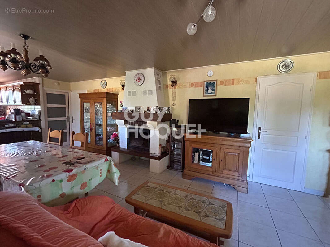 Maison à SAINT-GERY