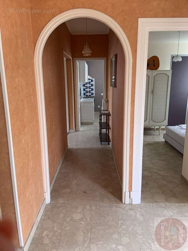 Maison de caractère avec jardin et garage - photo 11