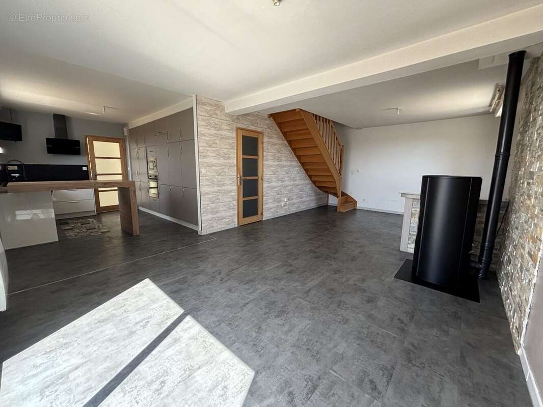 Maison 119 m² à Langueux  - photo 2
