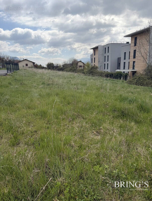 Terrain à VOIRON