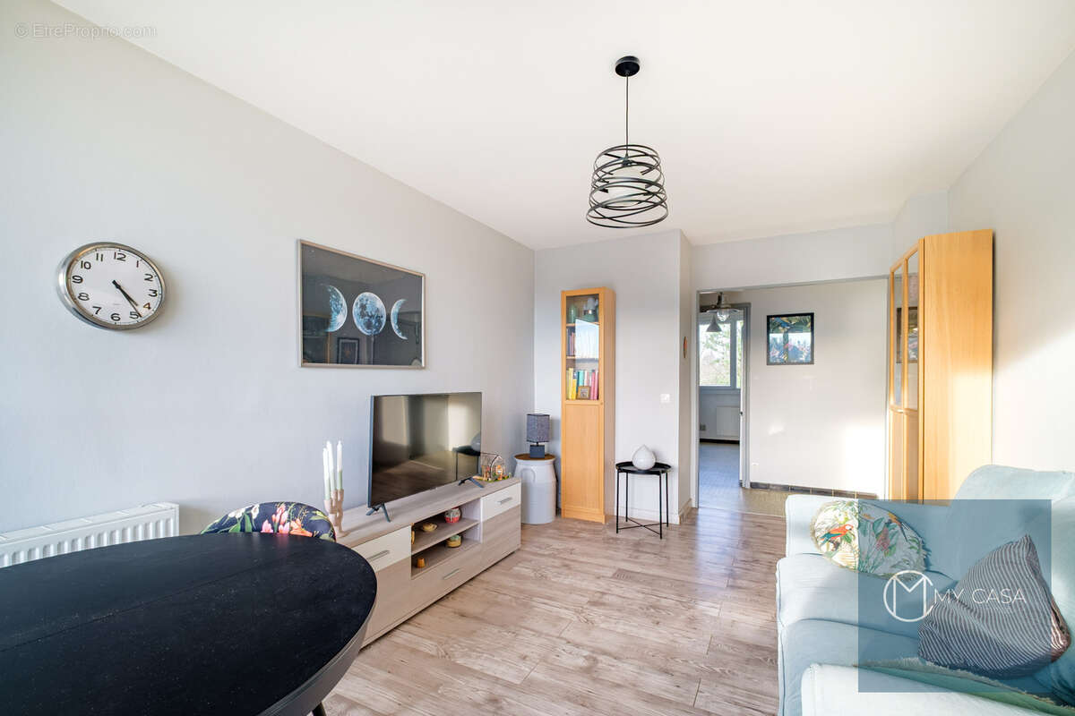 Appartement à FONTAINES-SUR-SAONE