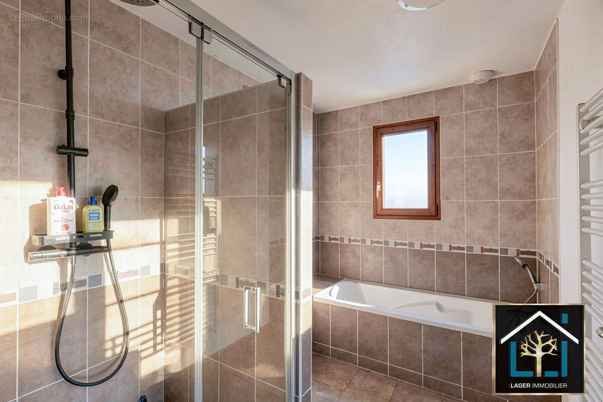 Maison bressolles 183 m² - photo 15