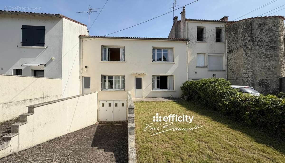 Maison 110 m² à Niort  - photo 2