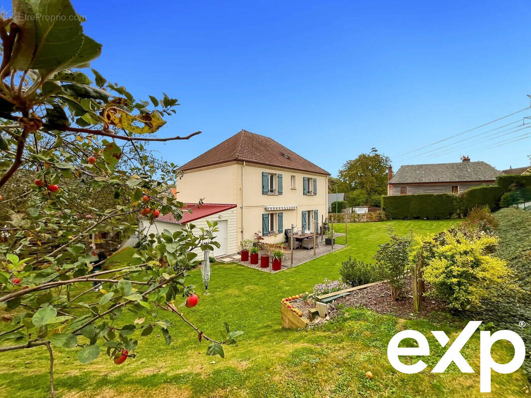 Maison à BELLENGREVILLE