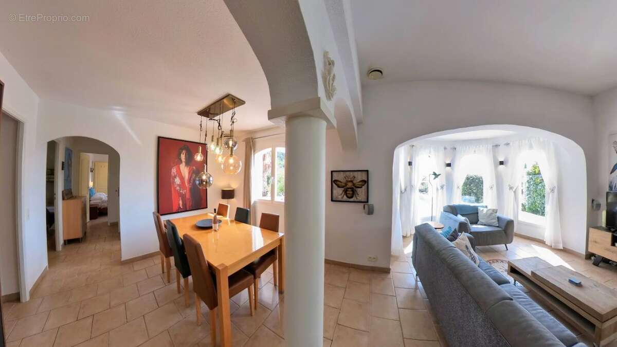 Maison 100 m² à Oupia  - photo 36