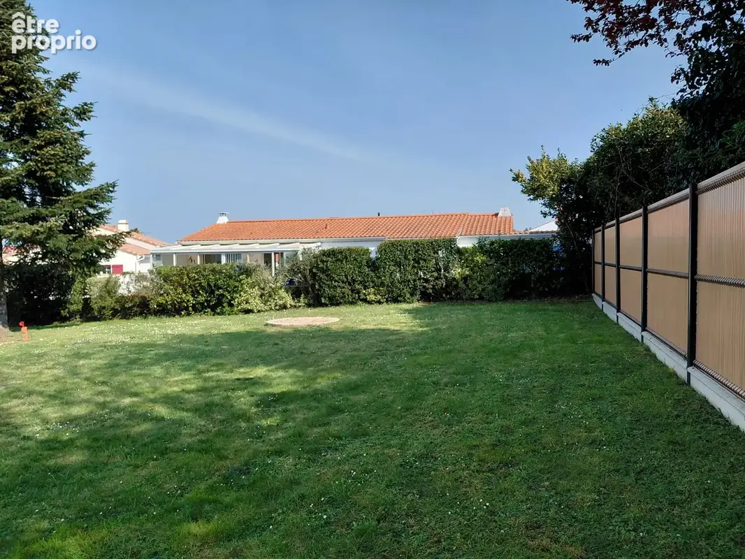 Terrain 384 m² à vendre à Challans (85300) - photo 2