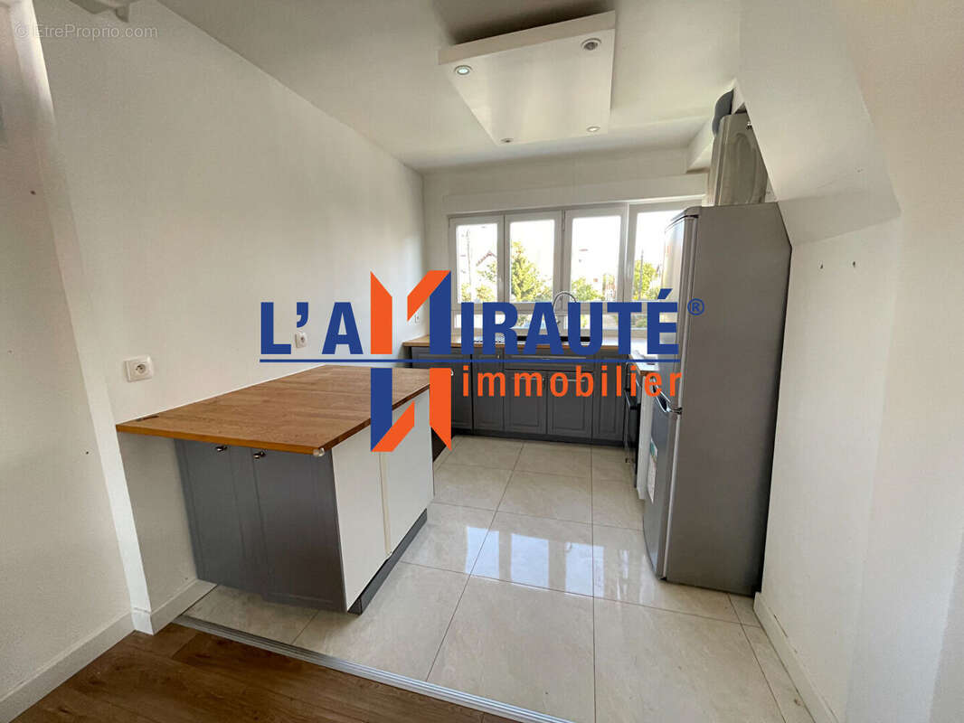 Maison à SARTROUVILLE