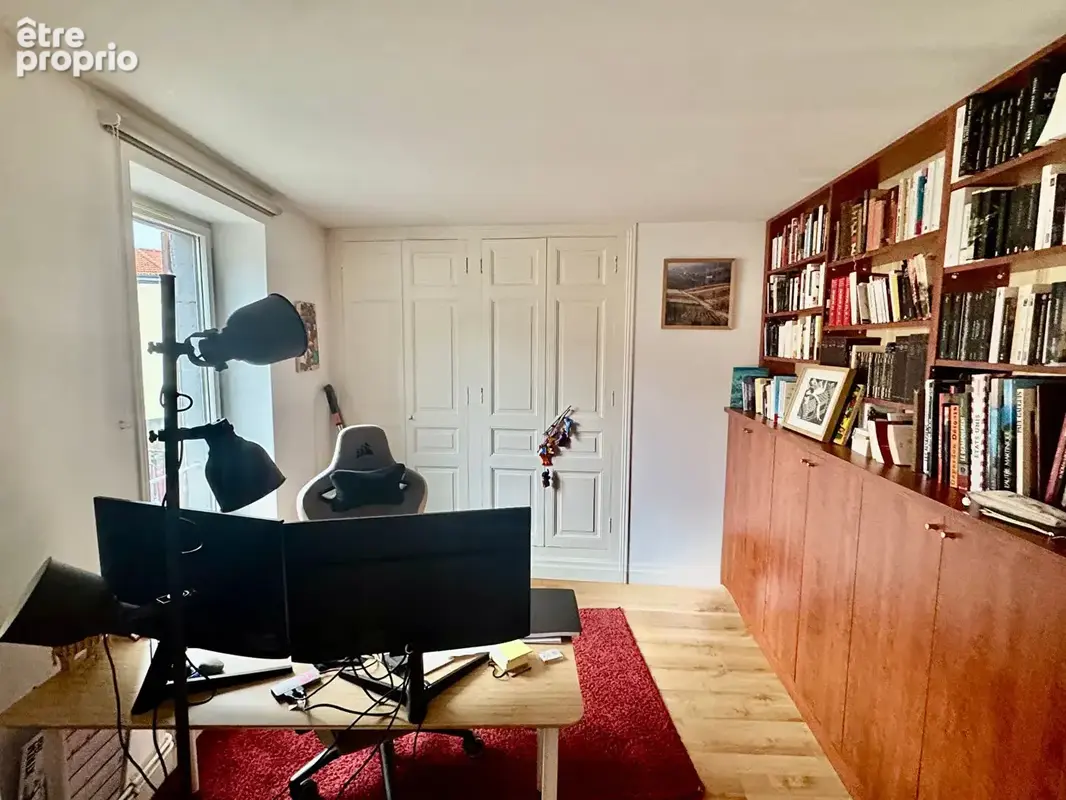 CEYRAT BOISSEJOUR / Ensemble immobilier de plus de 200 M2 - Atypique et Fonctionnel ! - photo 16