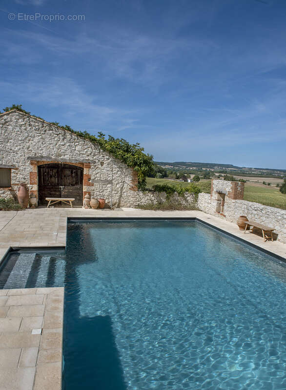 Maison à SAVIGNAC-SUR-LEYZE