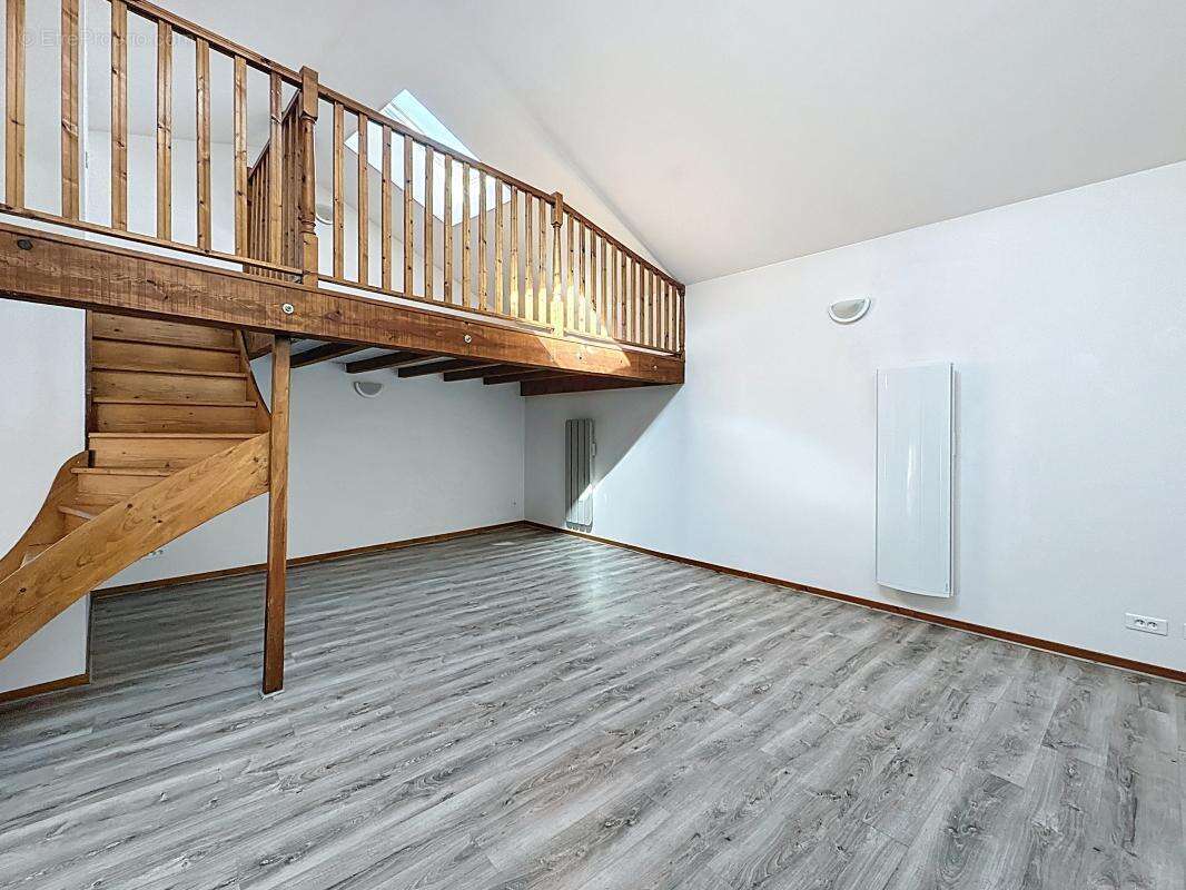 Appartement à LOIRE-SUR-RHONE