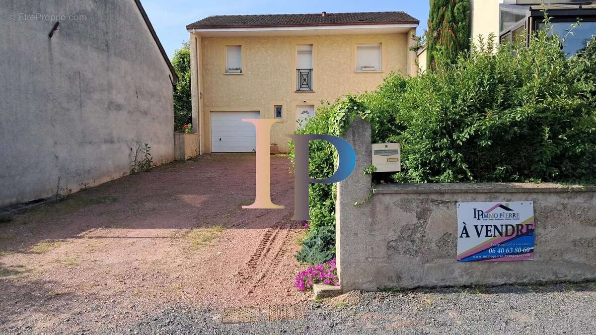 Maison à PARAY-LE-MONIAL
