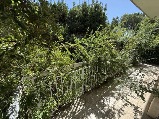 Appartement t4 87 m2 env avec balcons a vendre proche centre aix en provence - photo 8