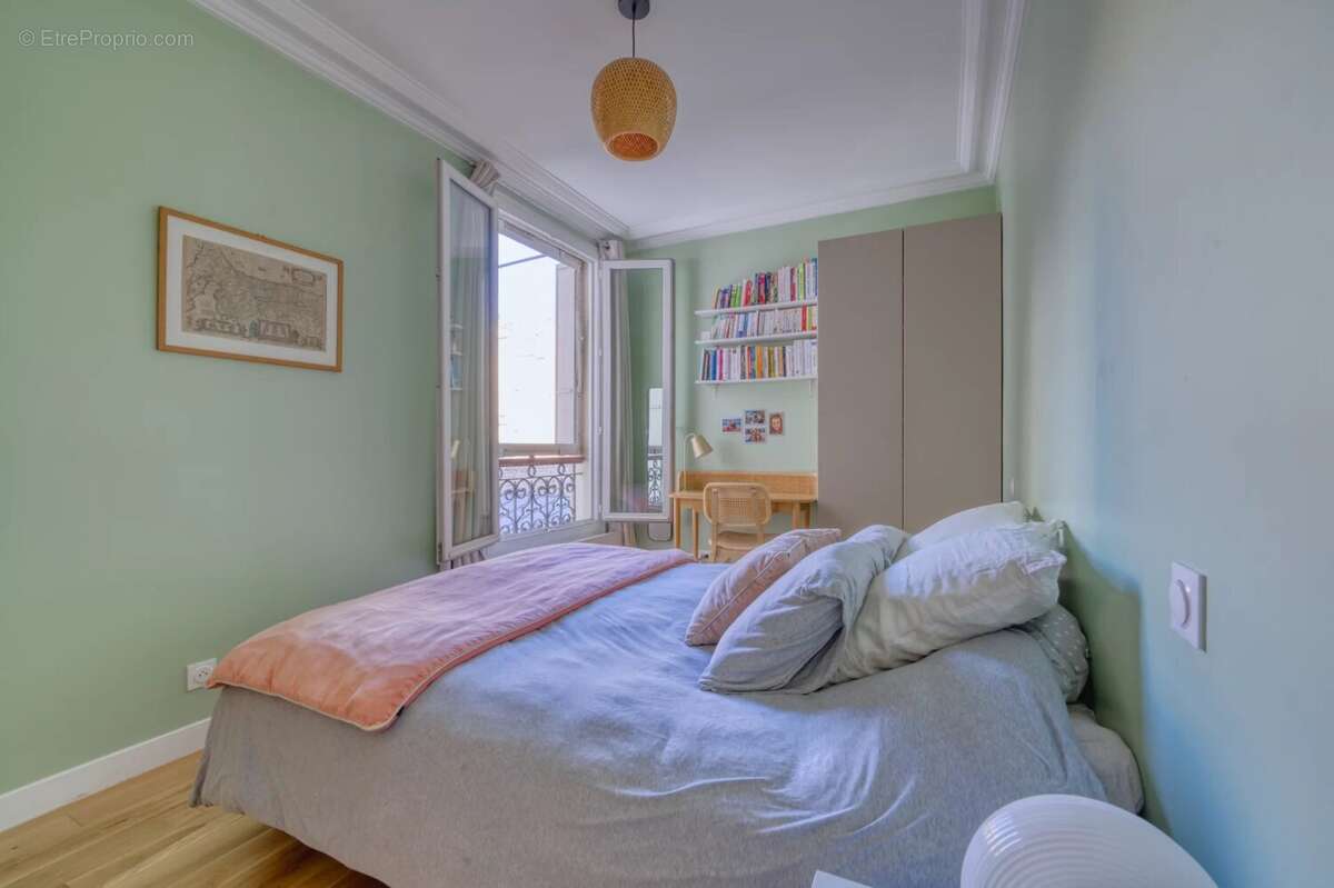 Appartement à PARIS-17E